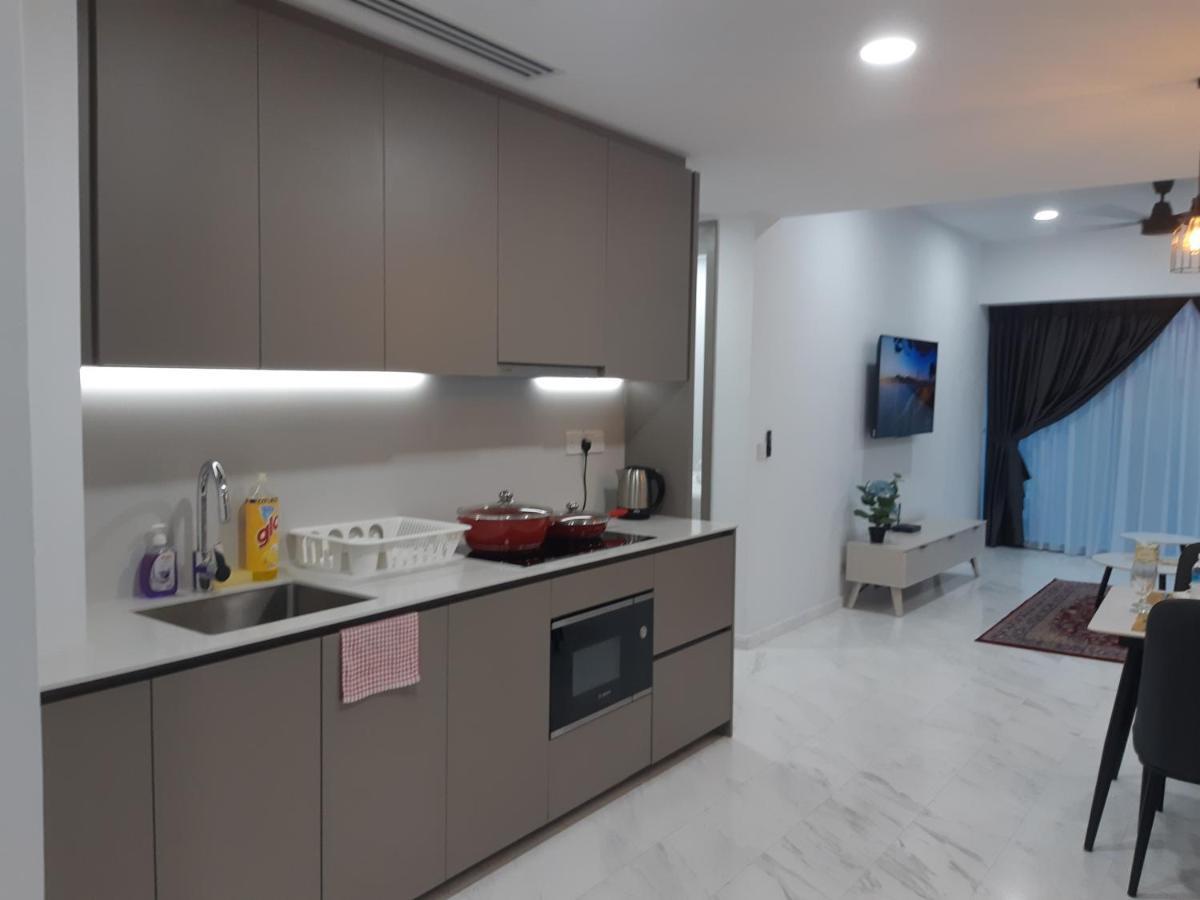 Astra @ Eaton Residences Kl Куала Лумпур Екстериор снимка