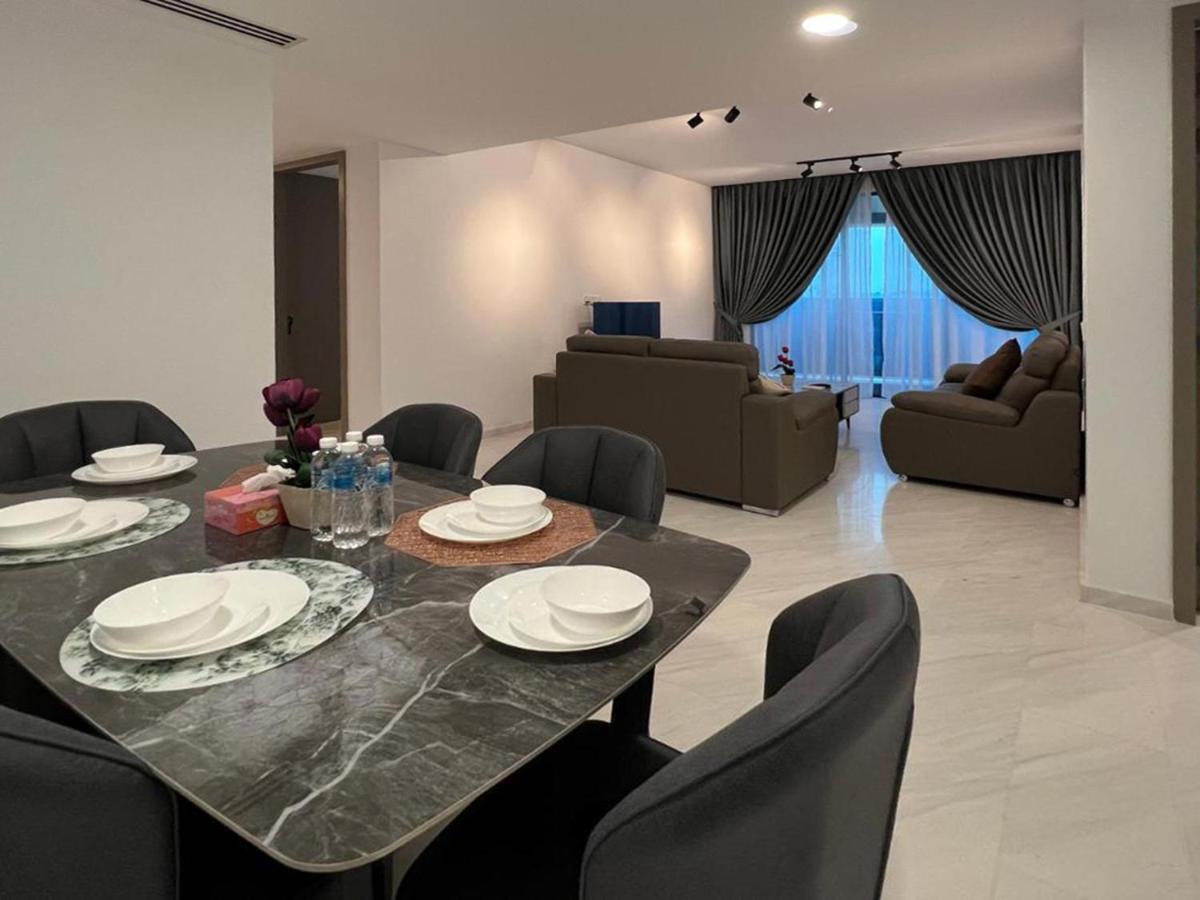 Astra @ Eaton Residences Kl Куала Лумпур Екстериор снимка