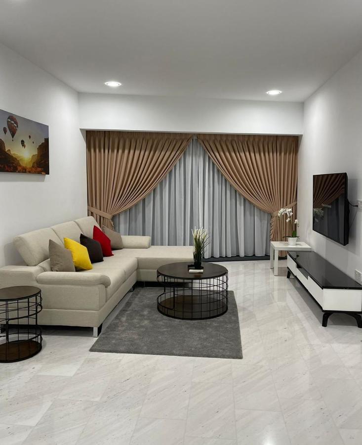 Astra @ Eaton Residences Kl Куала Лумпур Екстериор снимка