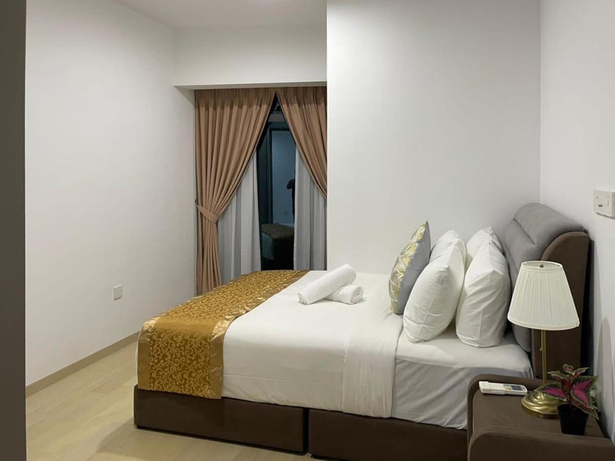 Astra @ Eaton Residences Kl Куала Лумпур Екстериор снимка