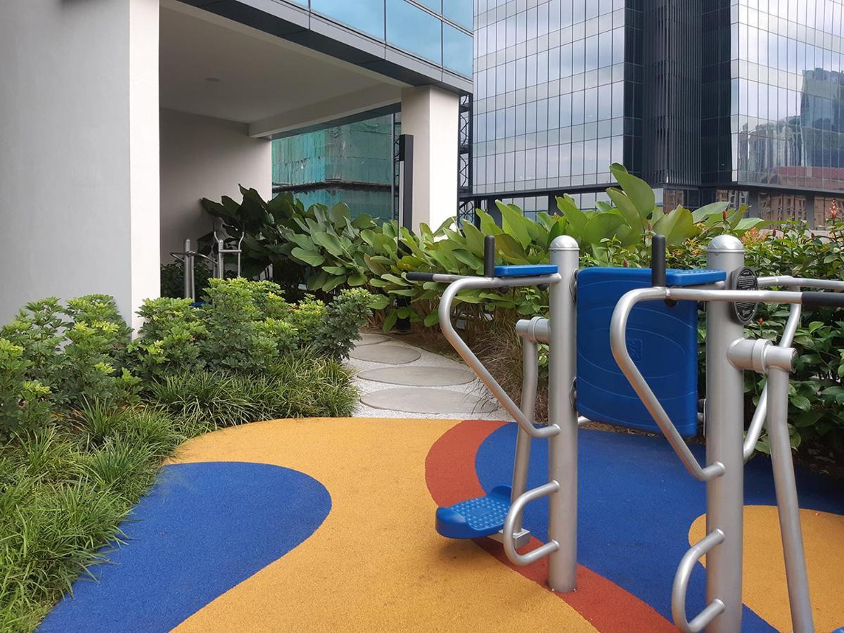 Astra @ Eaton Residences Kl Куала Лумпур Екстериор снимка