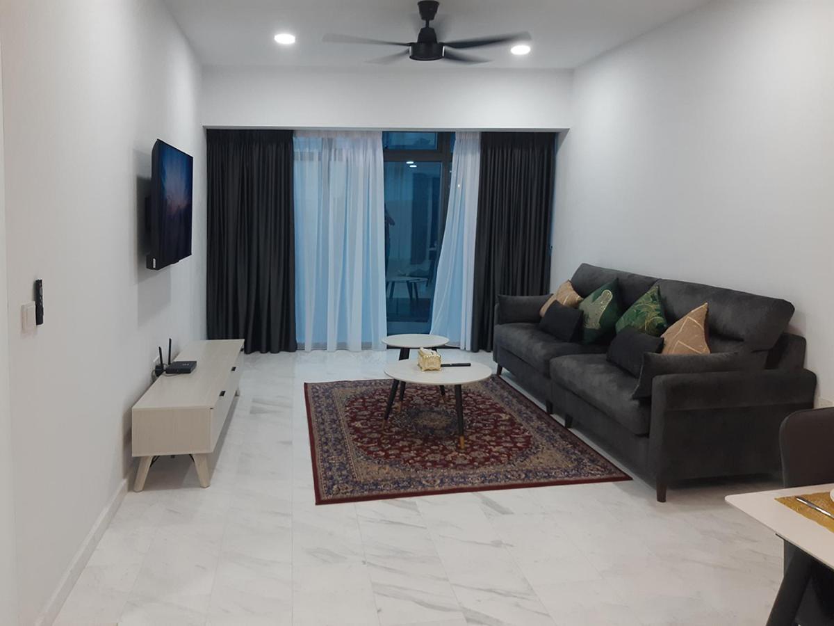 Astra @ Eaton Residences Kl Куала Лумпур Екстериор снимка