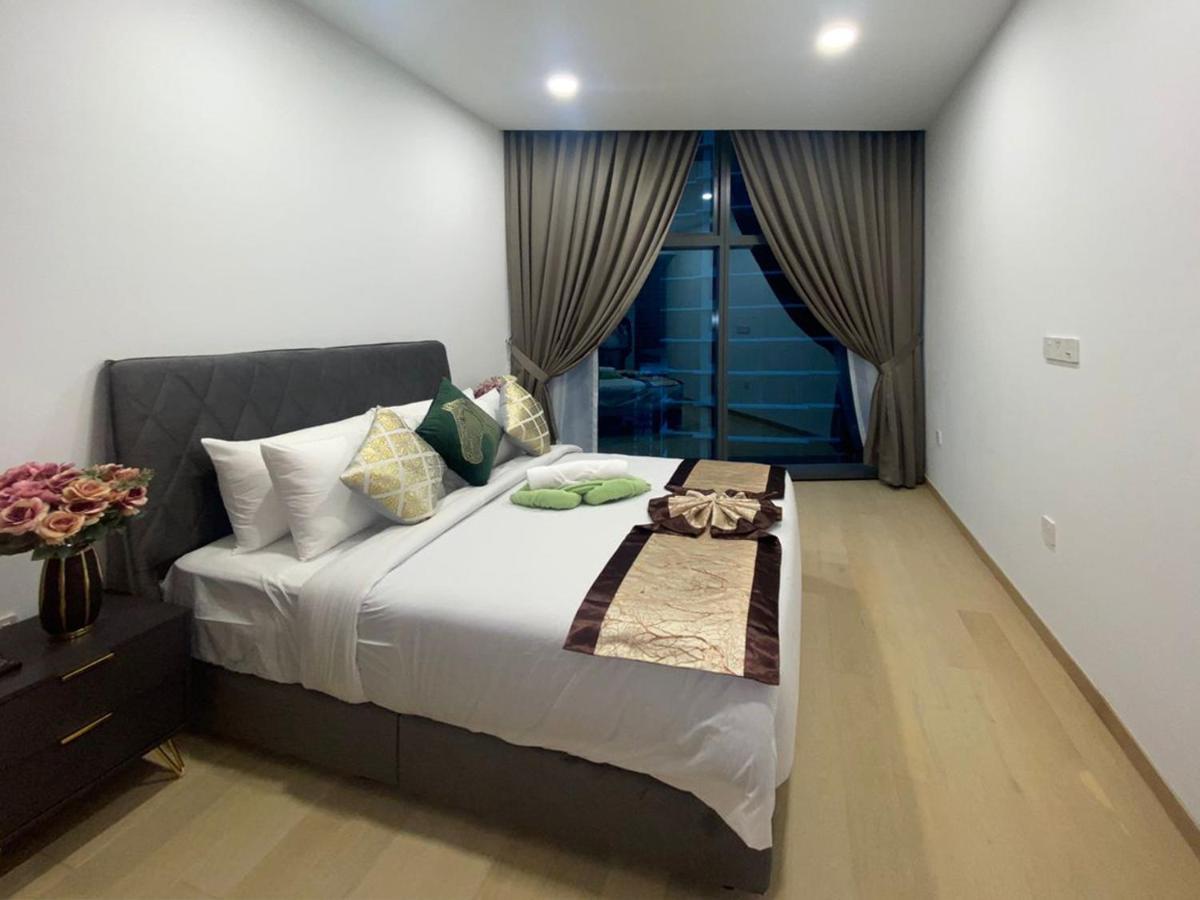 Astra @ Eaton Residences Kl Куала Лумпур Екстериор снимка