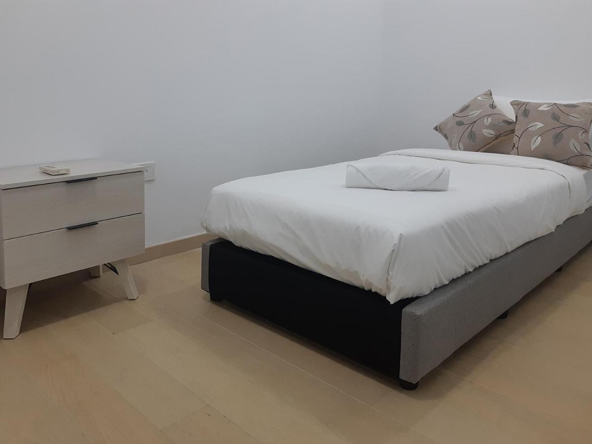 Astra @ Eaton Residences Kl Куала Лумпур Екстериор снимка